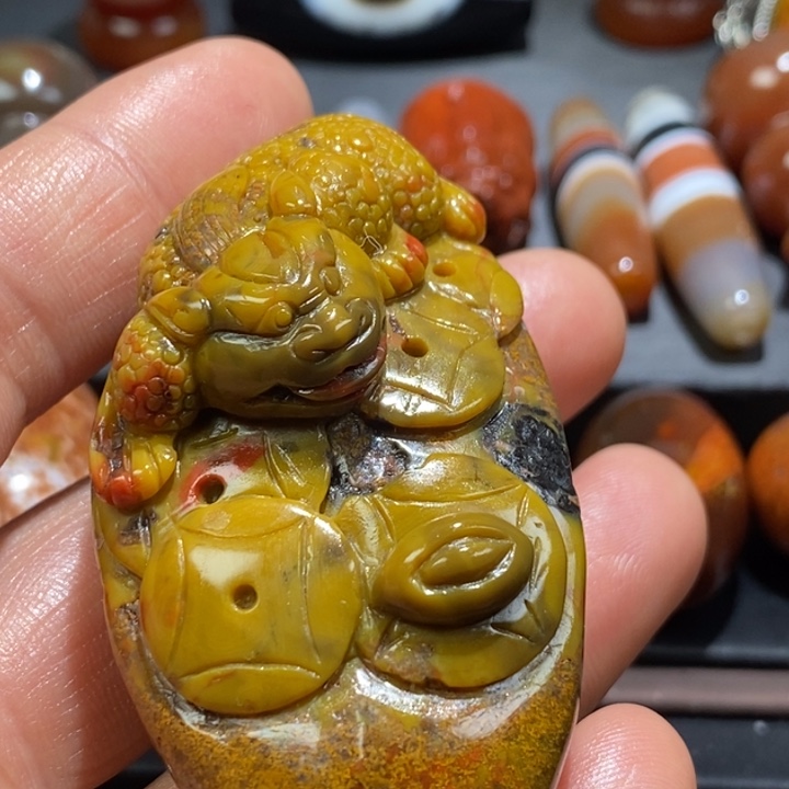@***是玛瑙/玉髓未镶嵌挂件