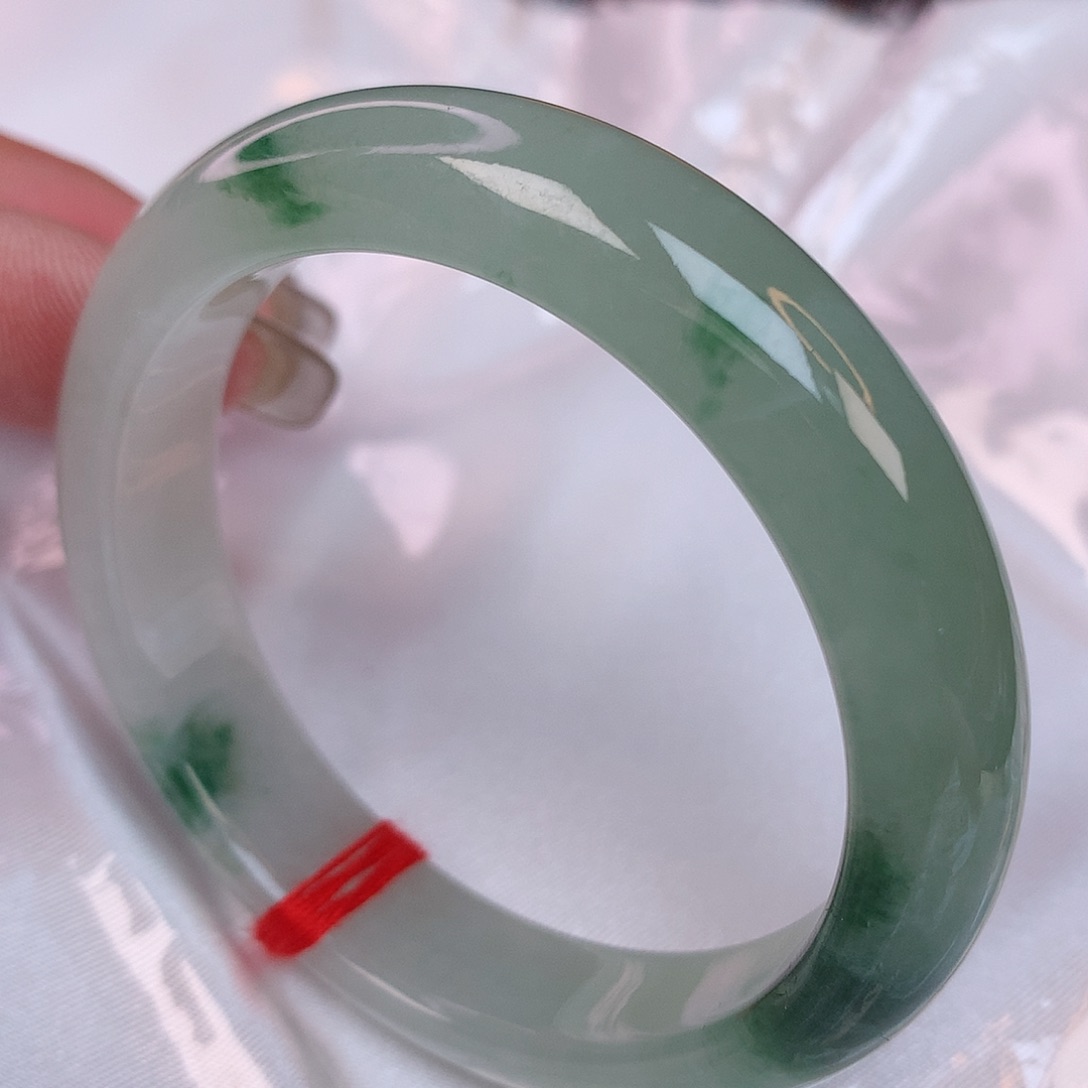 翡翠手镯未镶嵌52 翡翠手镯