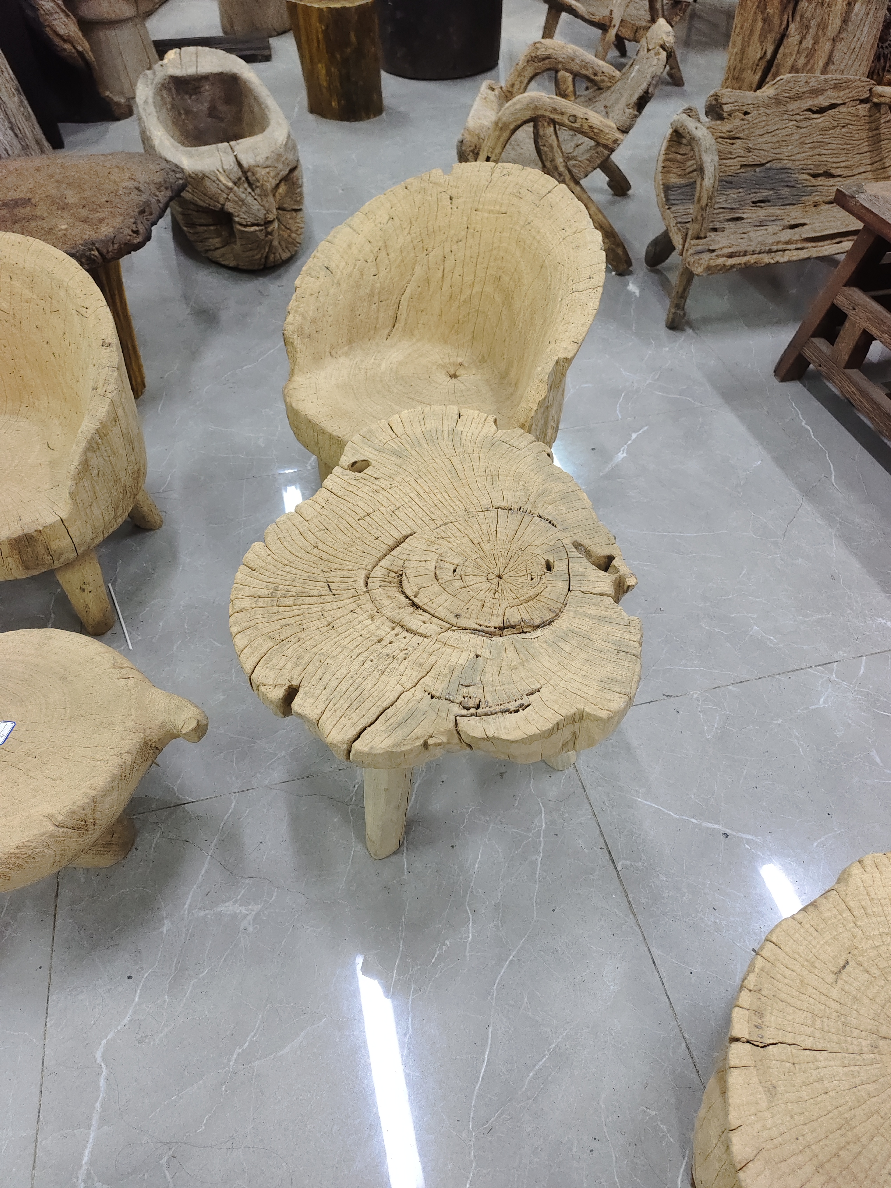 民间使用老物件一木整挖的茶桌