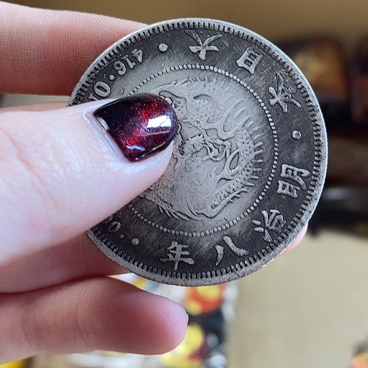 李*利如图所示所拍即所得