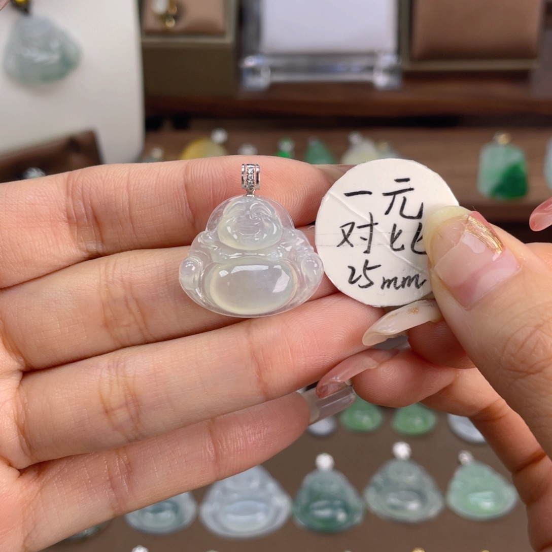 翡翠颈饰未镶嵌放漏