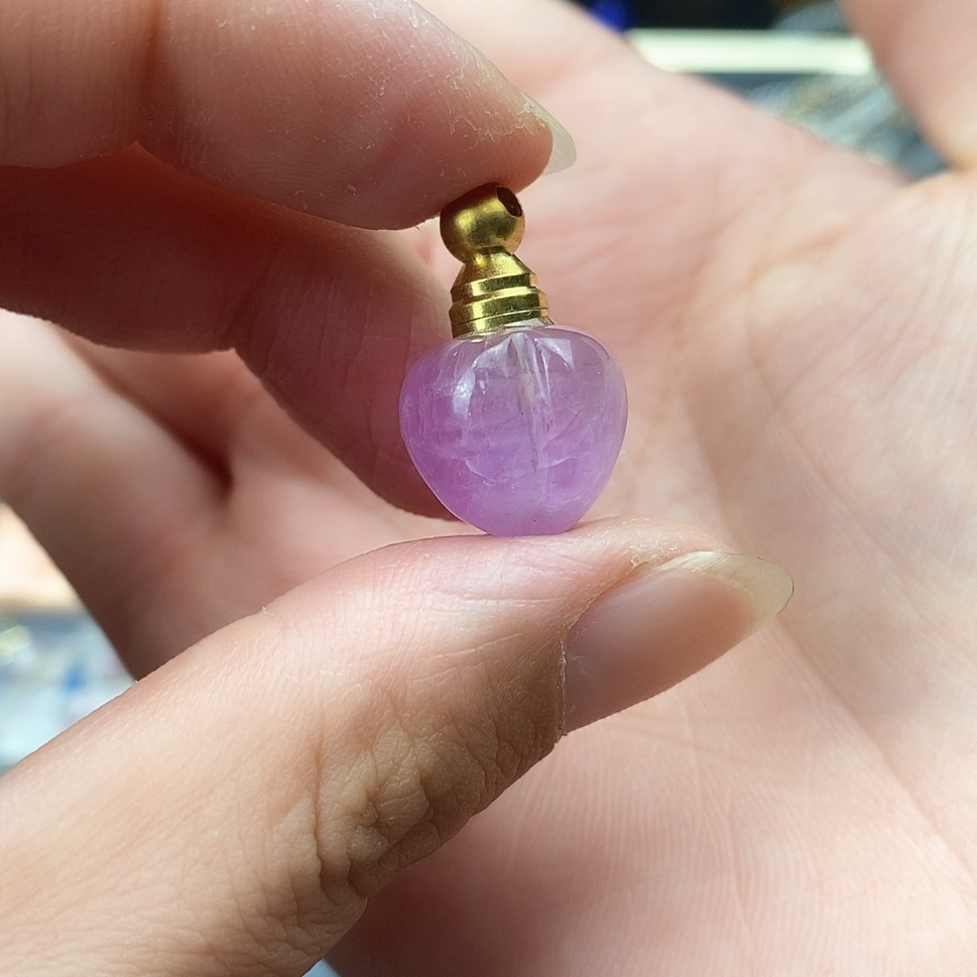 查罗石颈饰合金天然