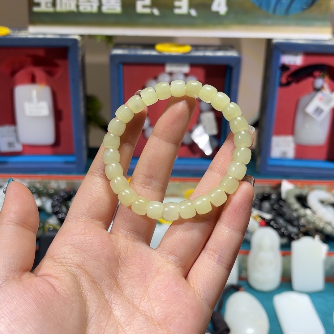 未镶嵌手串和田玉?*楼下黄口