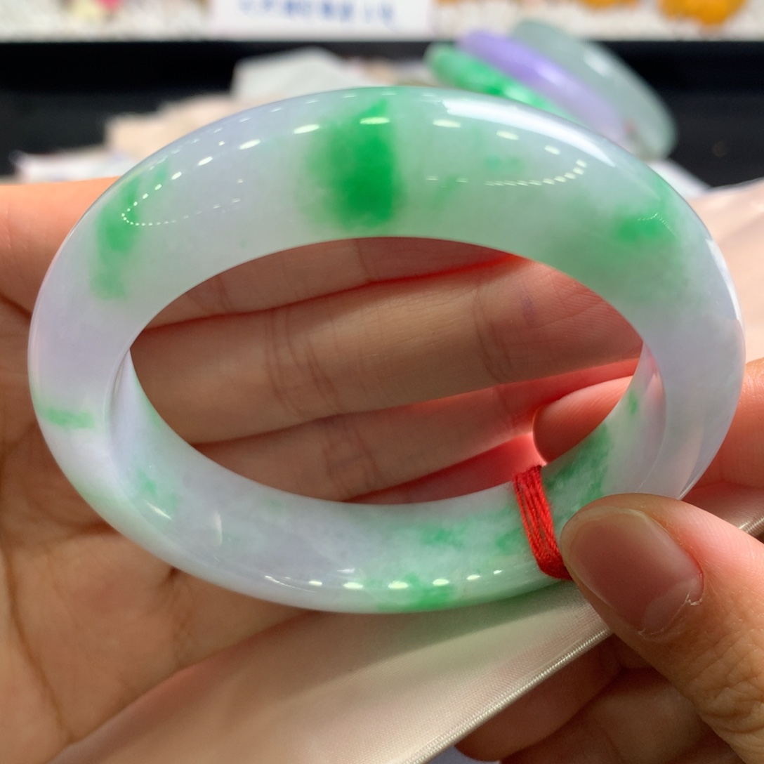 翡翠未镶嵌手镯28号春彩