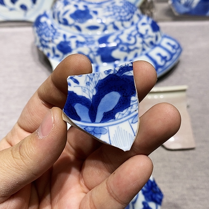 金神***哈铜精品瓷片标本