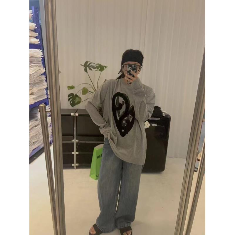 MAINRAY-「安柏契约」植绒爱心印花涂鸦新款宽松显瘦长袖T恤