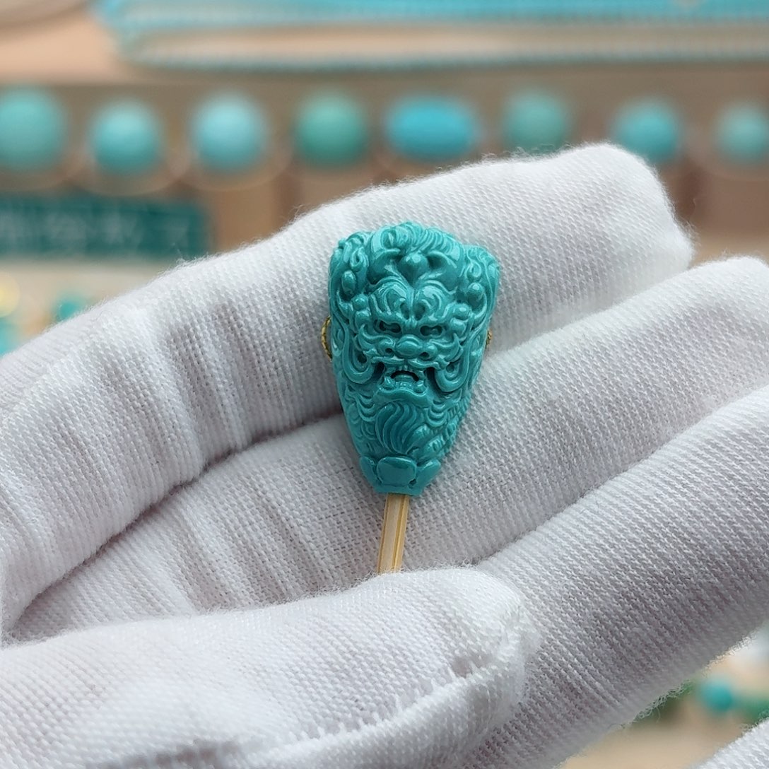 绿松石未镶嵌珠宝奇石