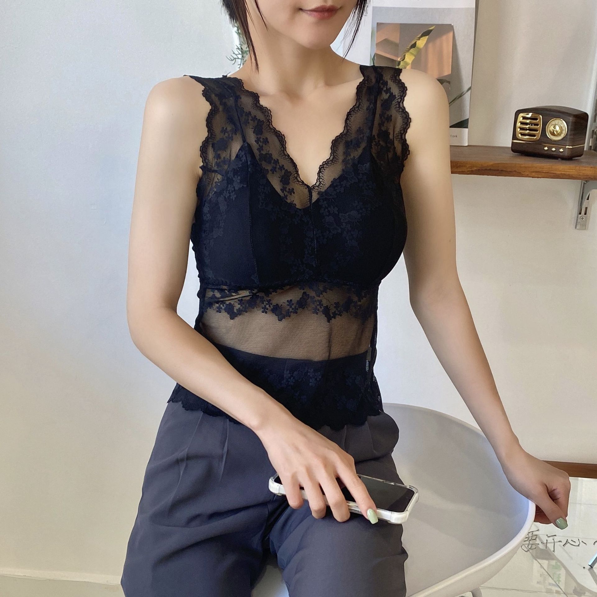 2025美背加后垫内衣新款胸垫一体中长款V领蕾丝吊带女