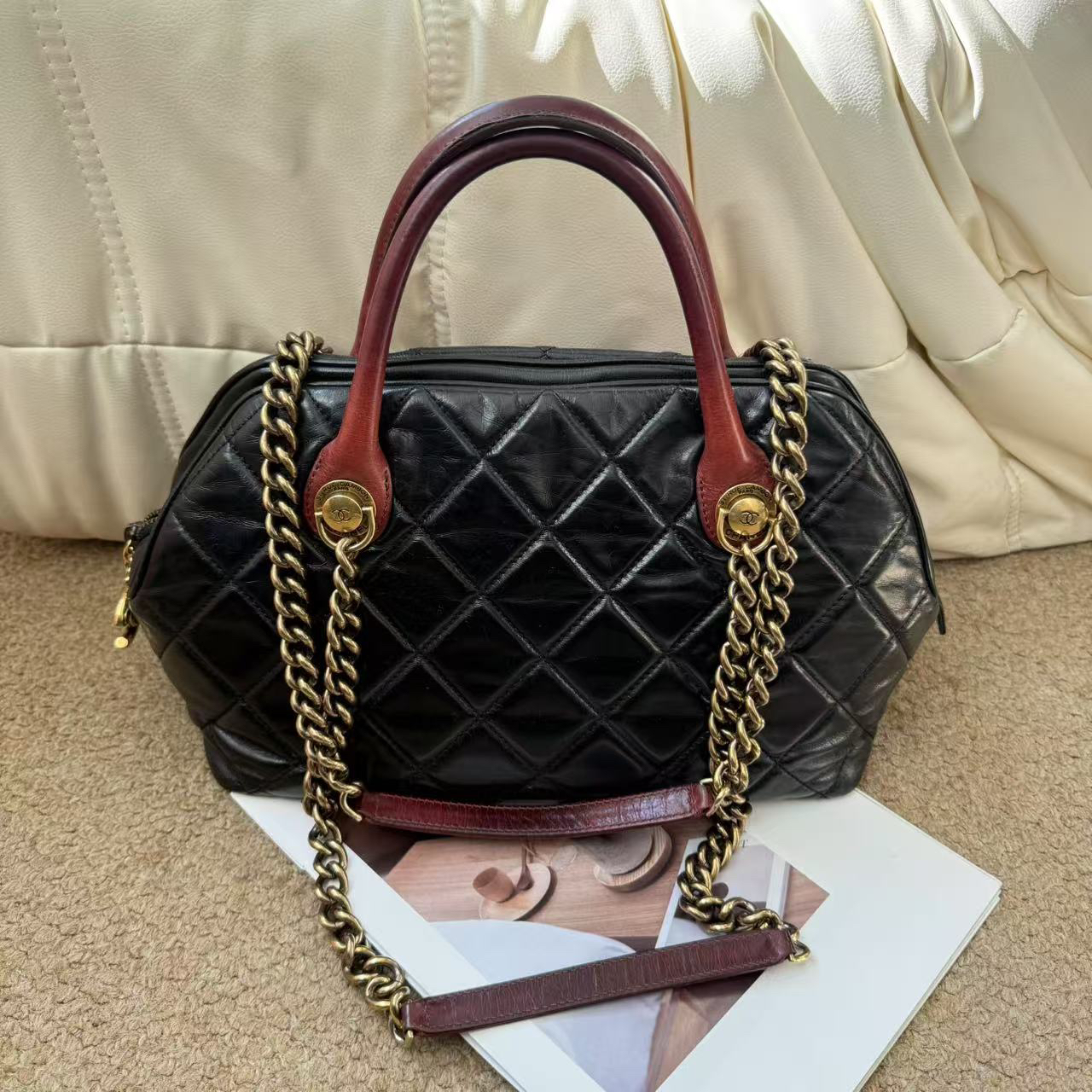 95新 Chanel/香奈儿 黑金 油蜡牛手柄2way孟买保龄球包/692143618