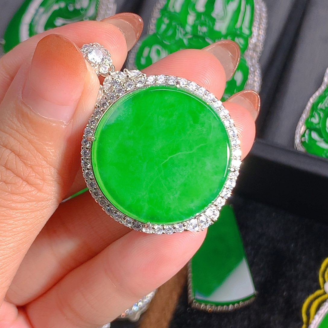 翡翠吊坠(不含链)未镶嵌