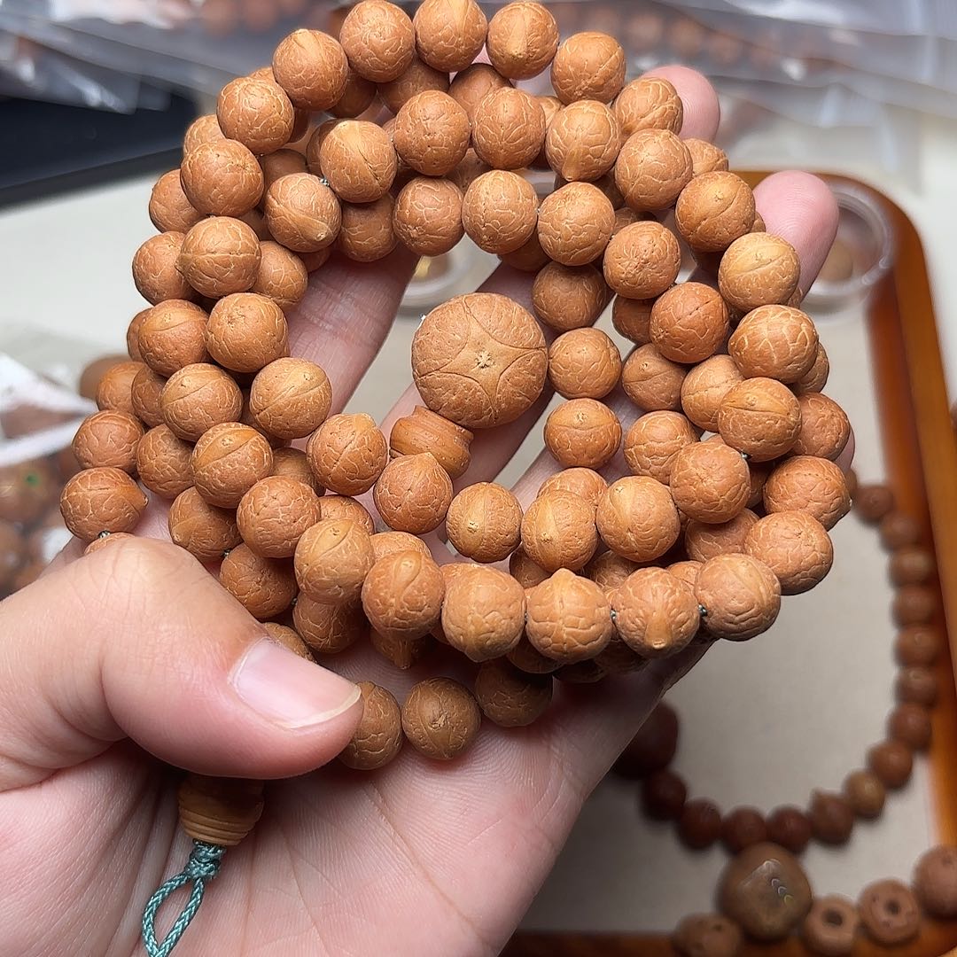 咕****凤眼菩提手串精品108长串10.5尺寸。