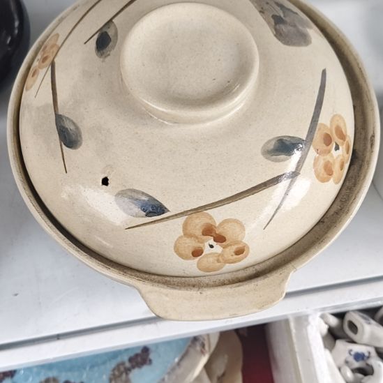 瓷片五厂，七厂各种摆件，瓷片，均有瑕疵！