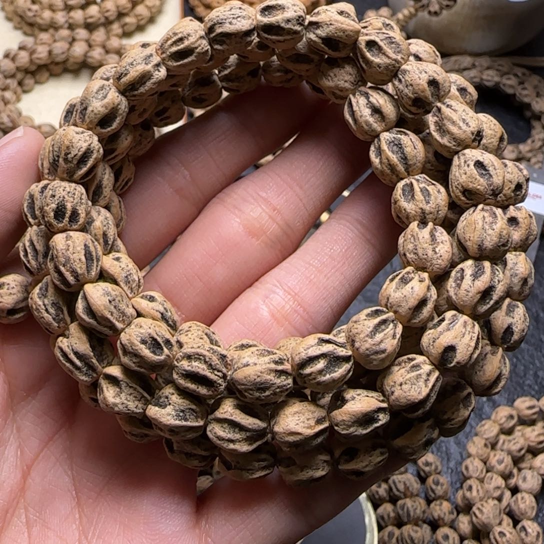 ****頭柏香籽/百香籽吊坠