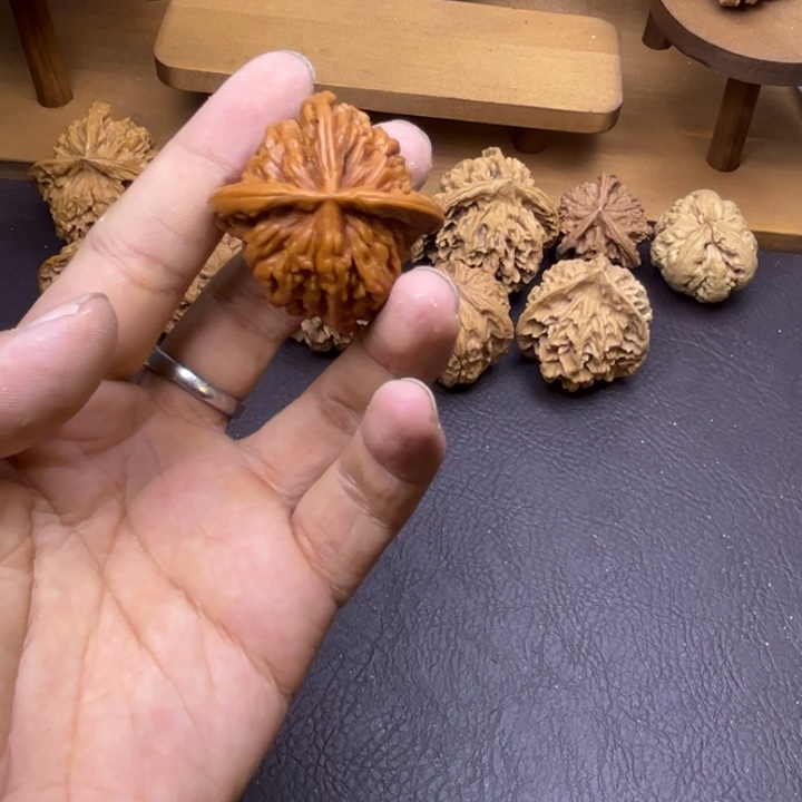 佛***g吊坠桃核楼子机刷核桃