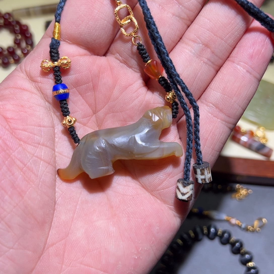 玛瑙/玉髓颈饰未镶嵌