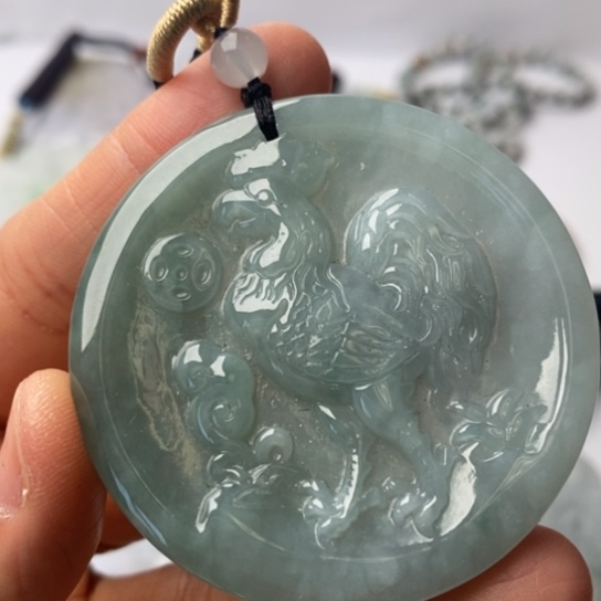 翡翠未镶嵌颈饰翡翠