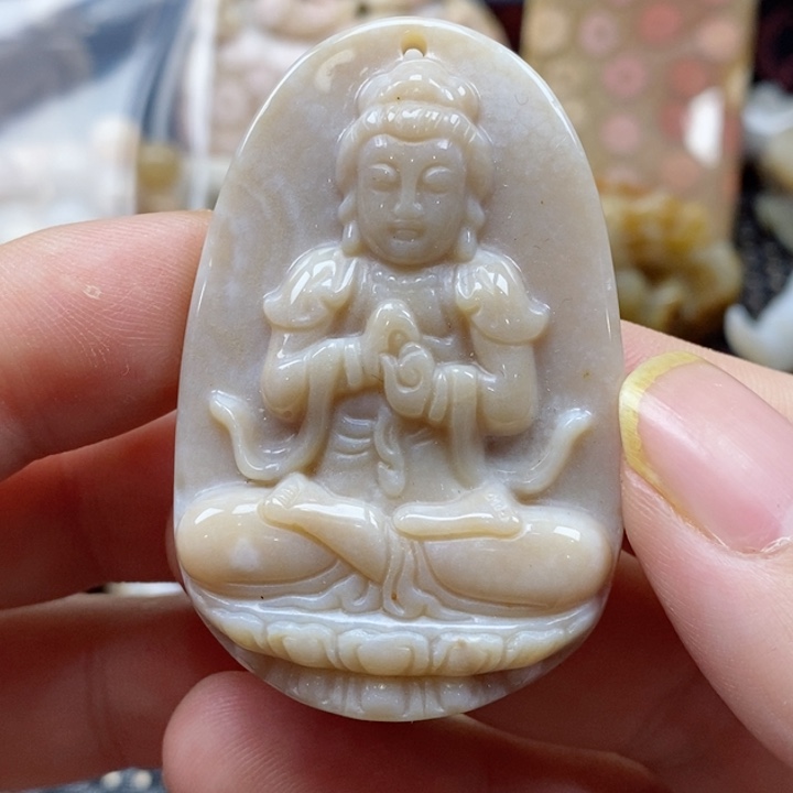 硅化珊瑚（珊瑚玉）颈饰未镶嵌