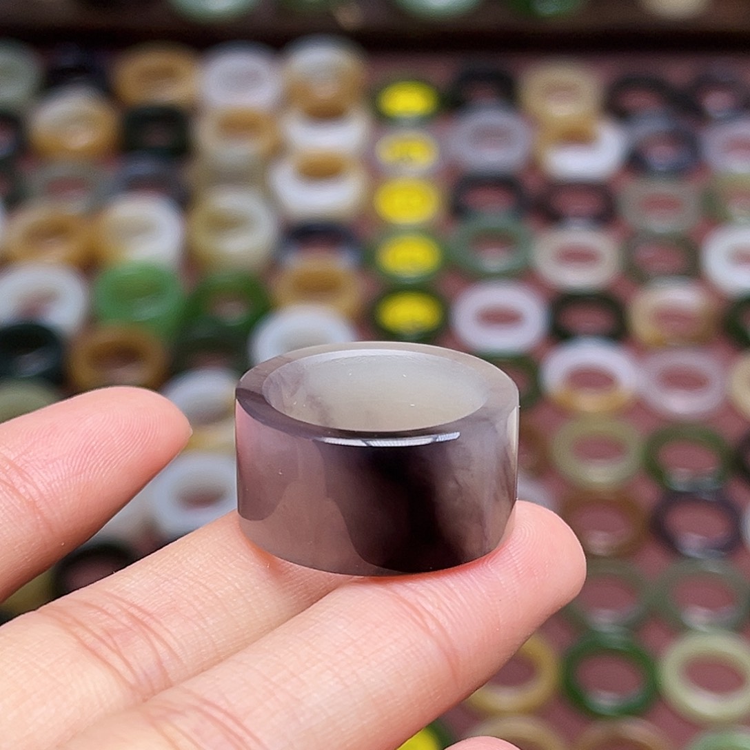 和田玉戒指未镶嵌18.3内径意境飘花紫