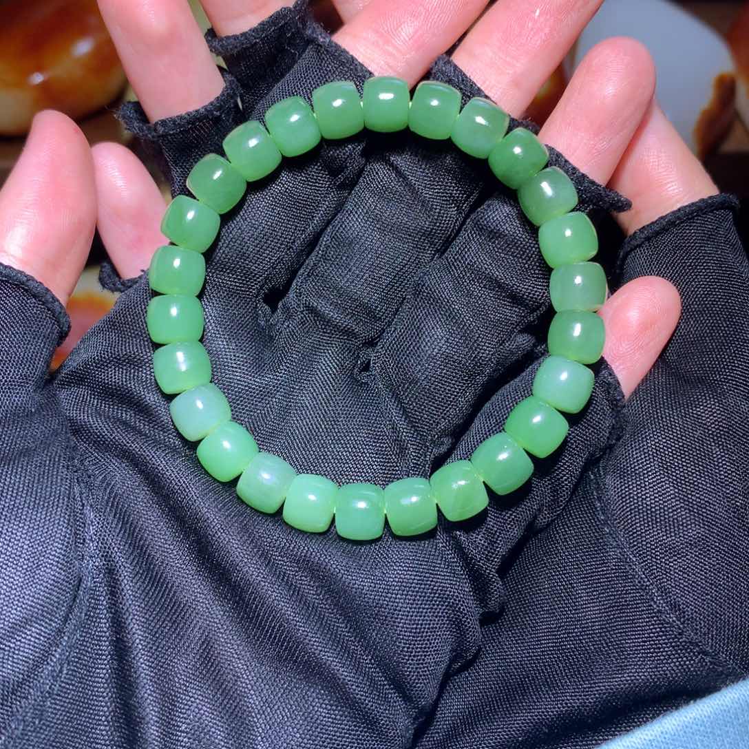 和田玉未镶嵌手串