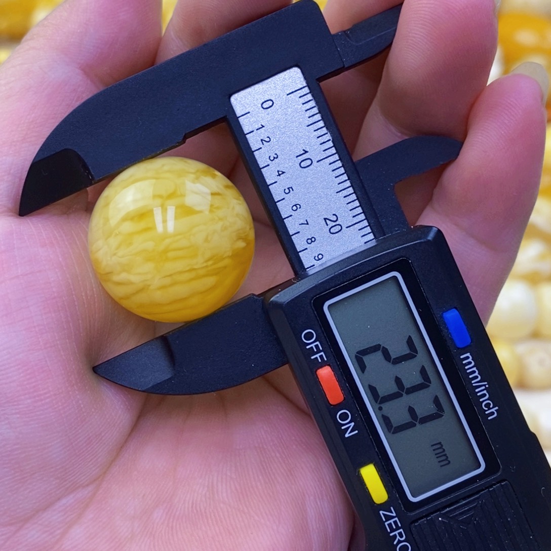 未镶嵌琥珀珠宝奇石