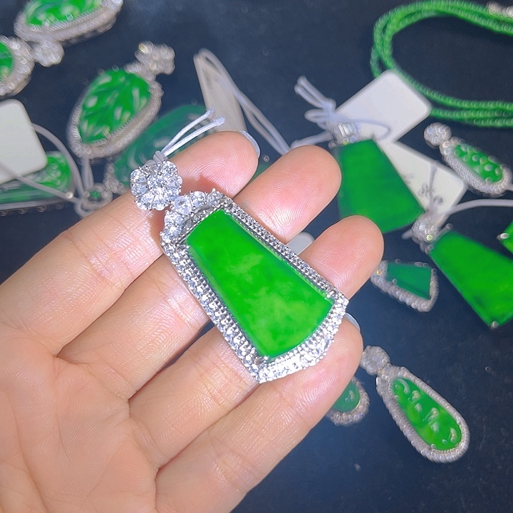 翡翠吊坠(不含链)银S925镶嵌