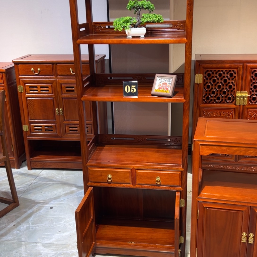 老***行成套家具花梨木类62 32 178柜子