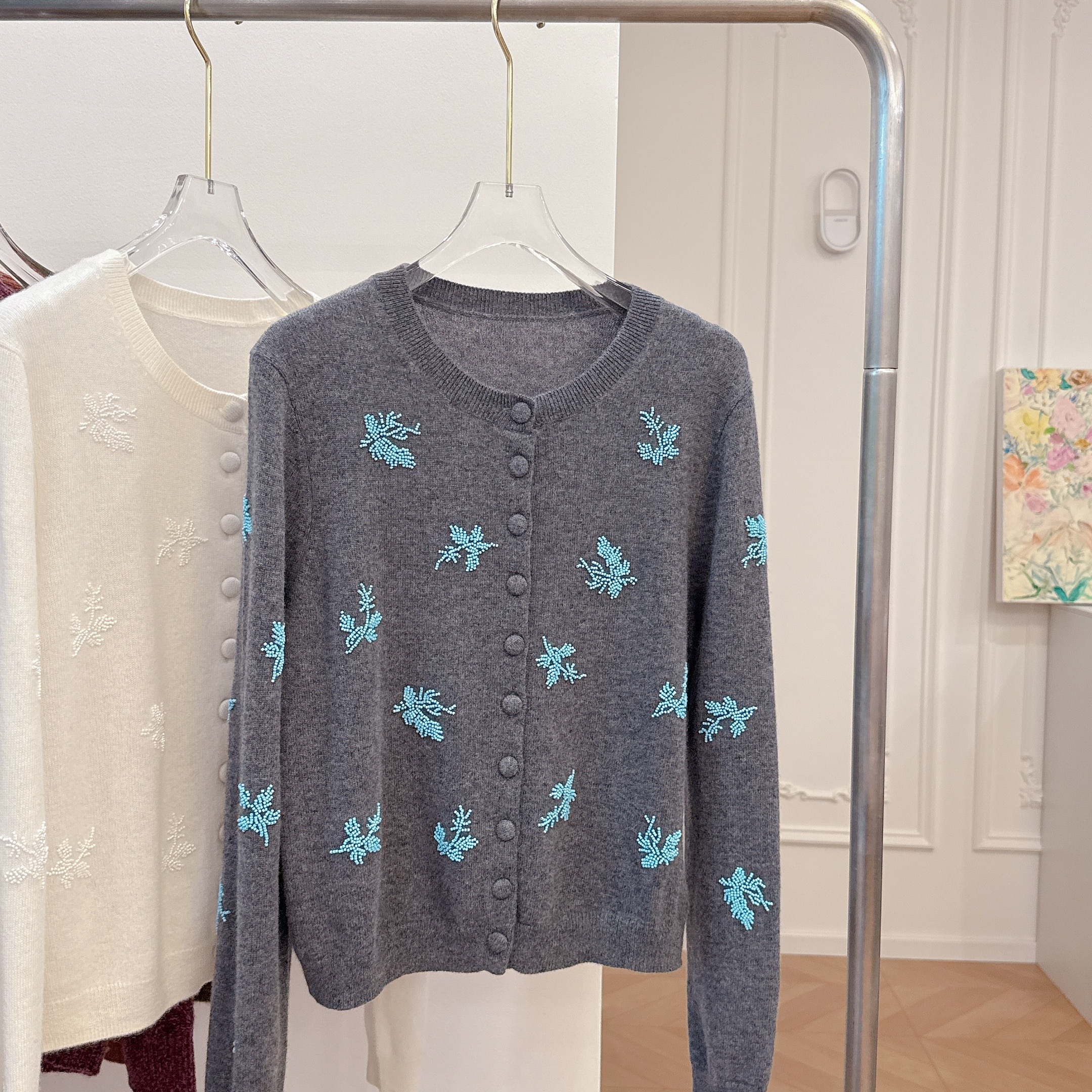 25秋冬新品可爱山羊绒蓝色珠珠开衫显瘦女长袖百搭毛衣减龄上衣