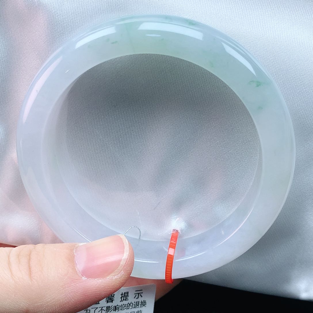 翡翠手镯未镶嵌57圈