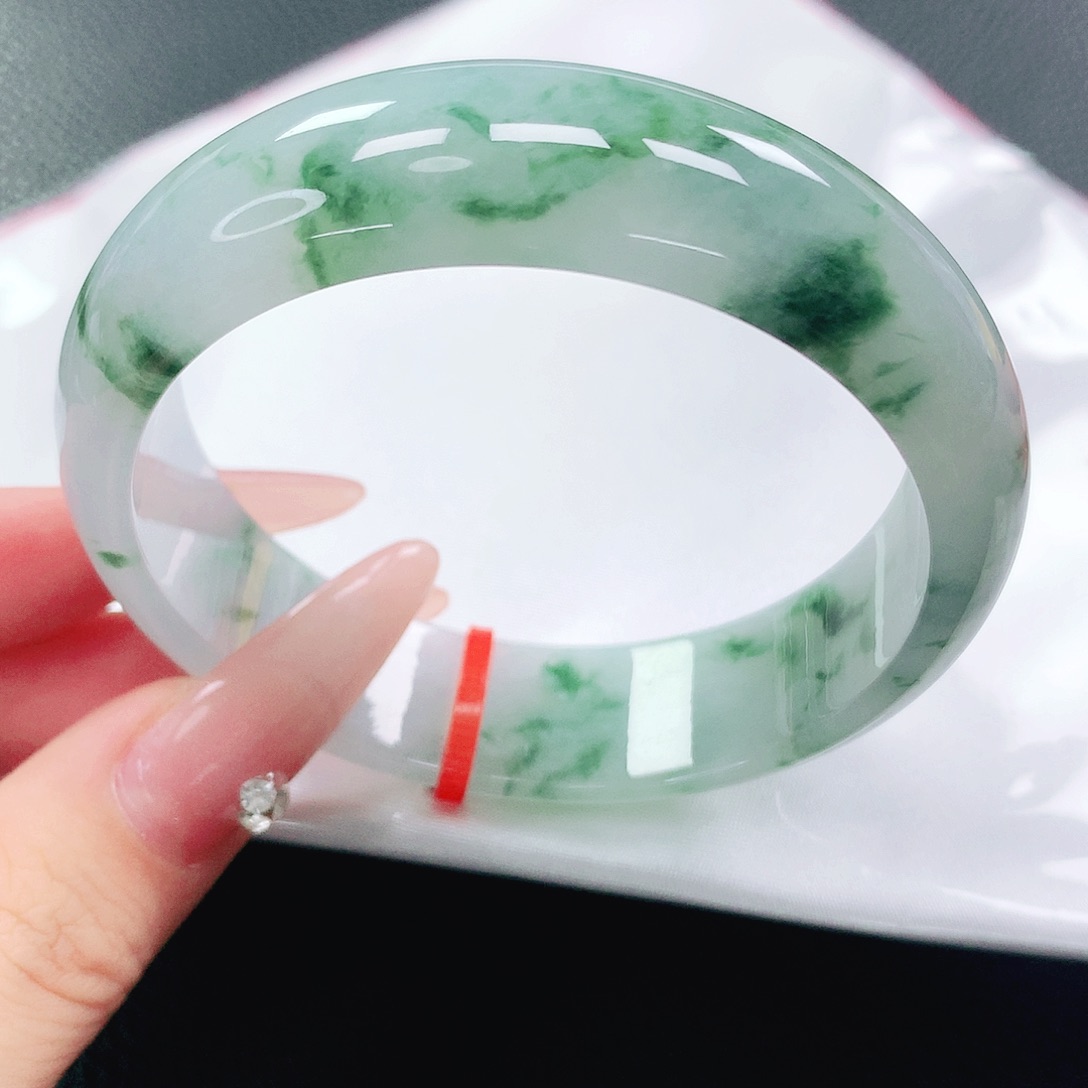 翡翠未镶嵌手镯56圈