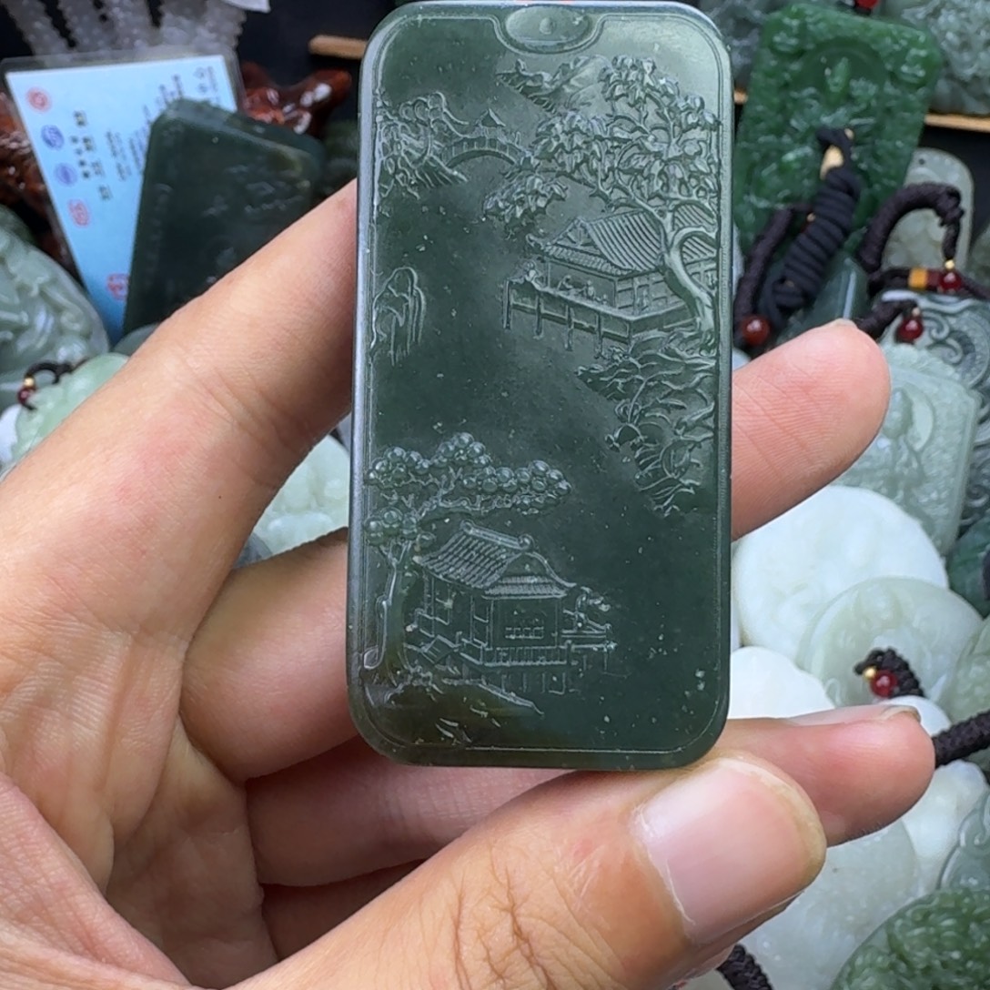 颈饰未镶嵌和田玉