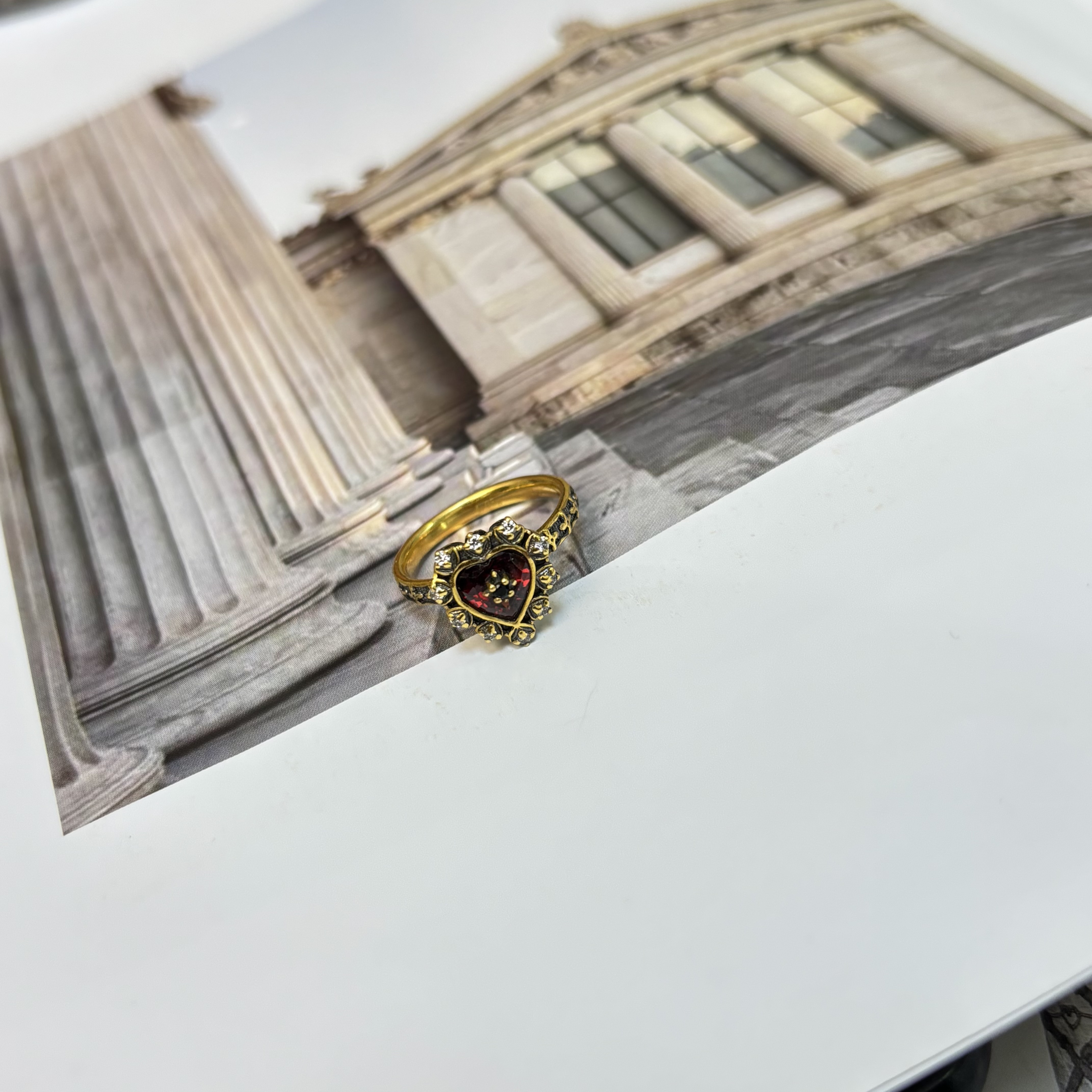 金潮坊珠宝 电黑工艺个性罗巴狂想爱心镶嵌足金999戒指