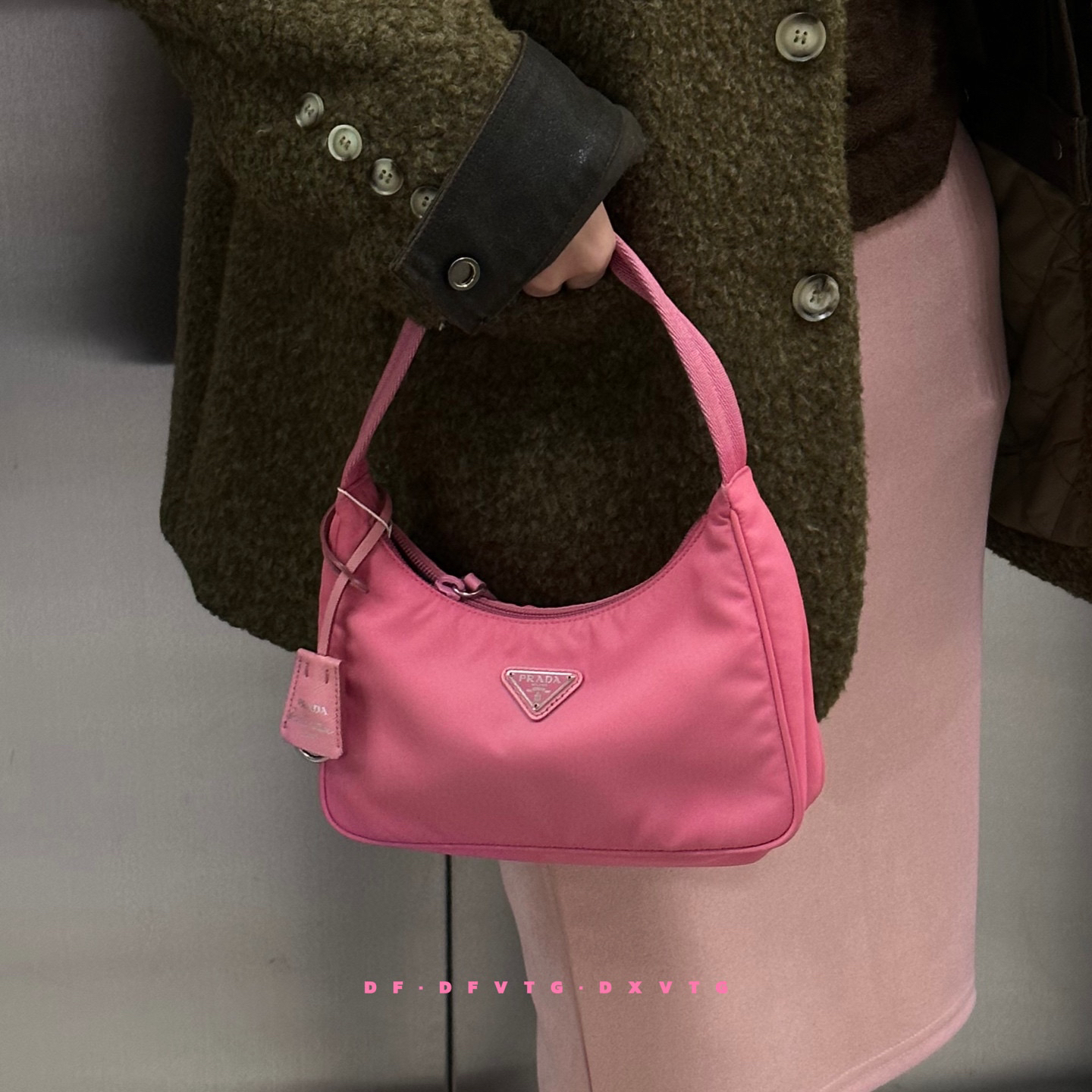 95新 Prada/普拉达 prada尼龙hobo单肩包K