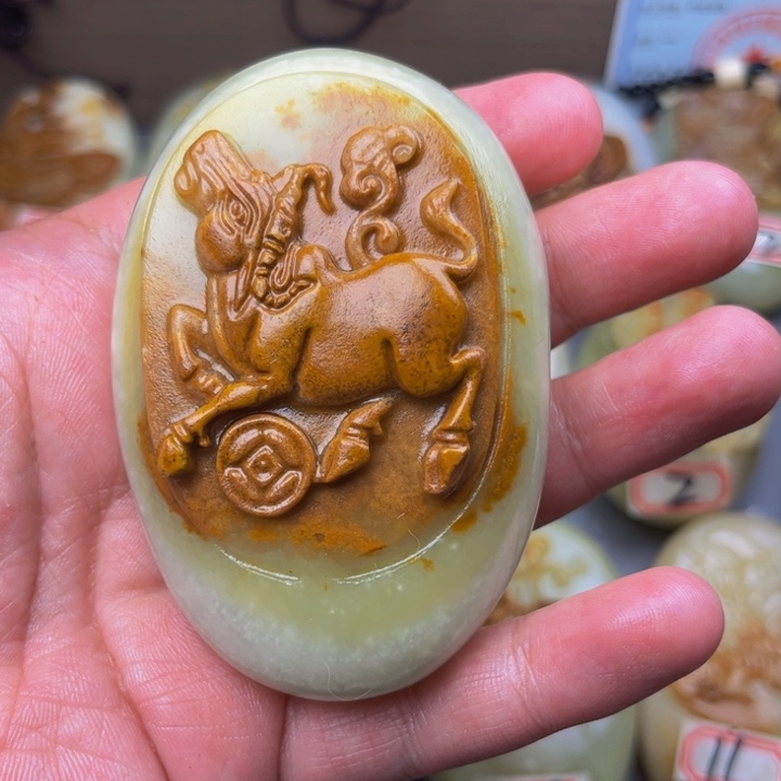 用****2石材方解石手把件