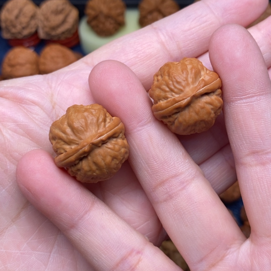 文玩核桃把件手捻精品玉石方樽