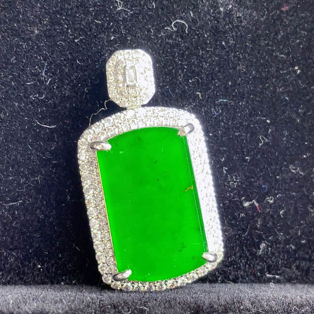 翡翠吊坠(不含链)未镶嵌