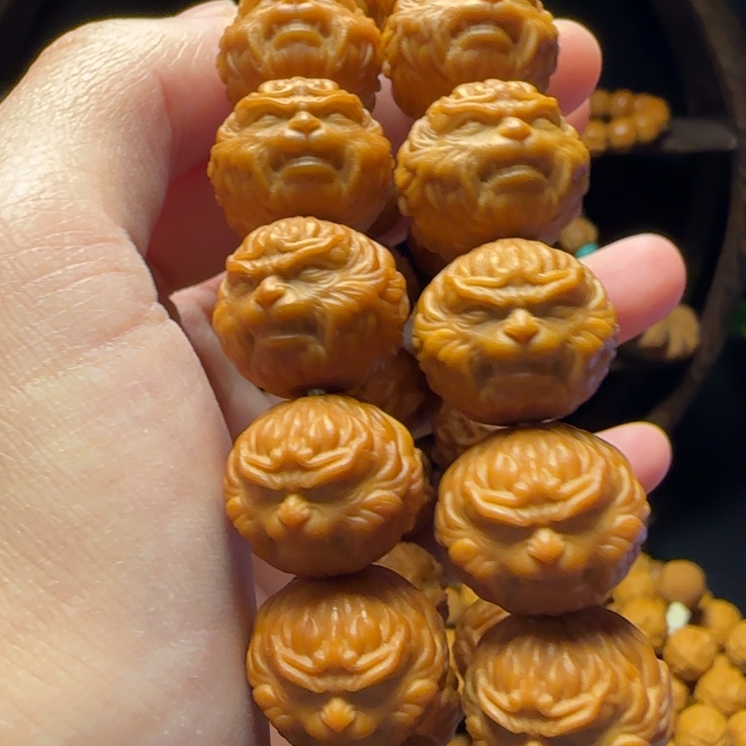 浪***i吊坠猴头核桃猴头