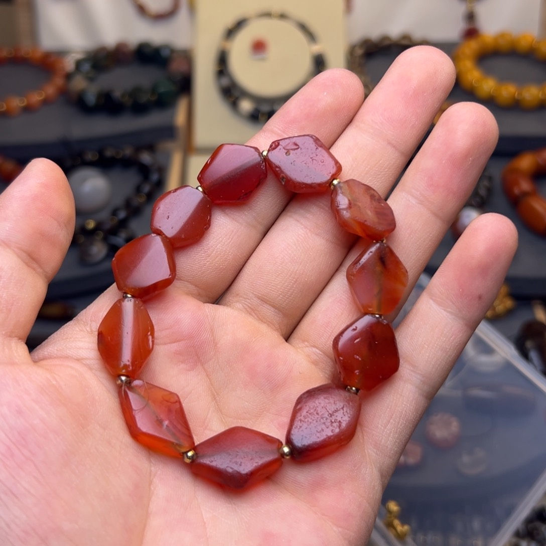 玛瑙/玉髓颈饰合金