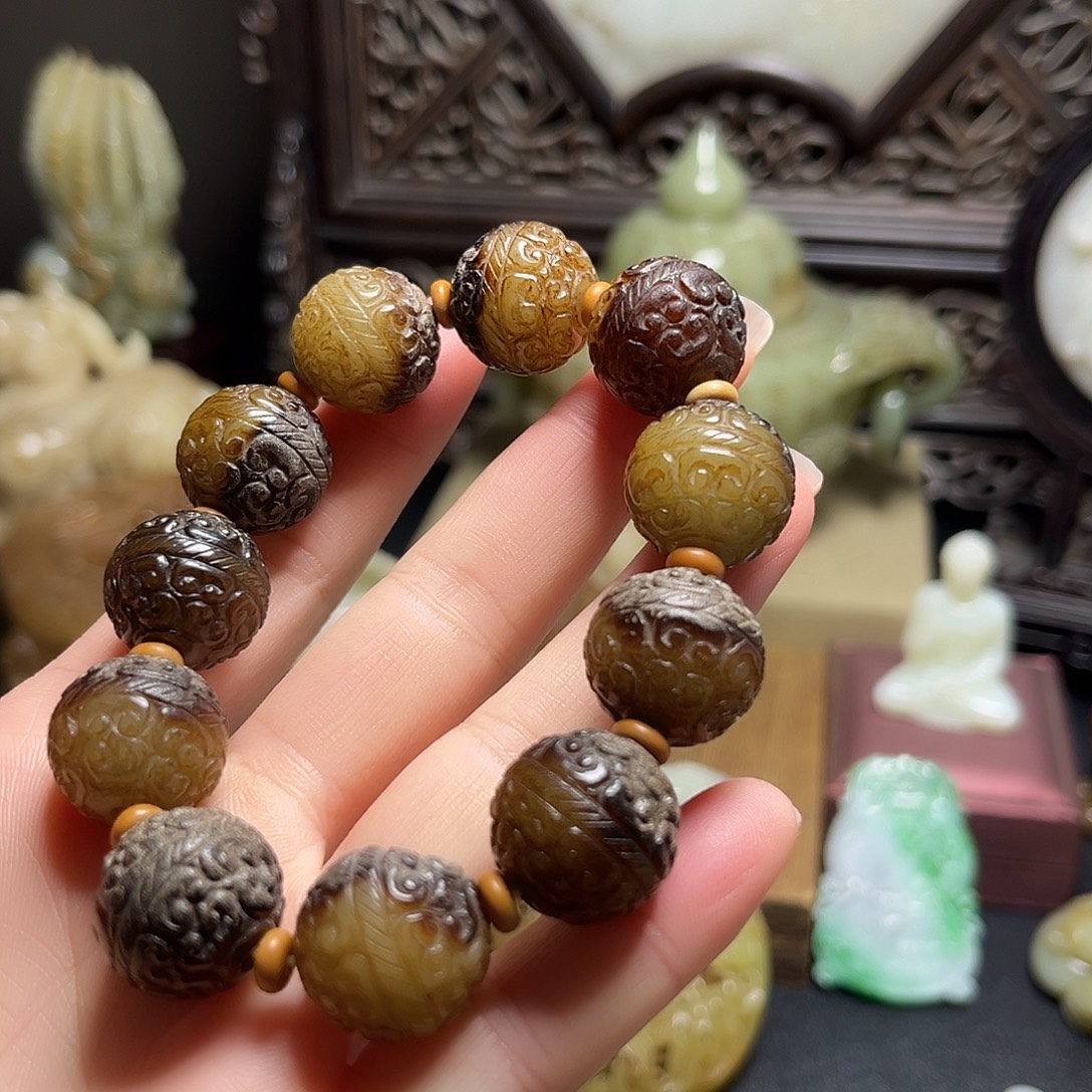 和田玉（糖玉）未镶嵌挂件