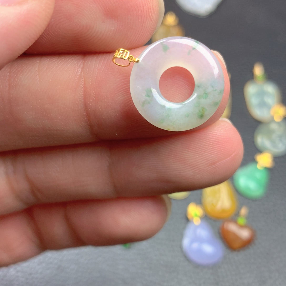 【闪购商品】颈饰18K金镶嵌翡翠翡翠