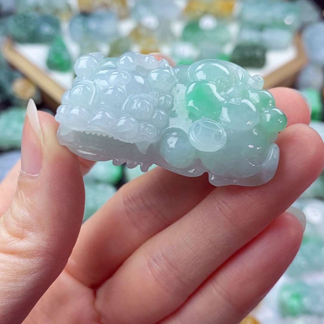 翡翠未镶嵌颈饰天然