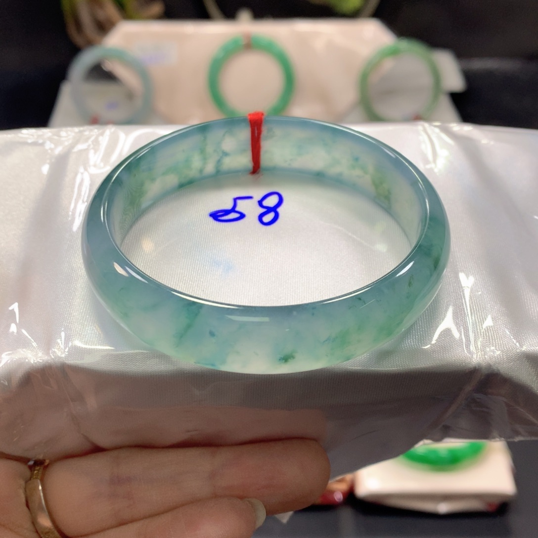 未镶嵌手镯翡翠58圈口