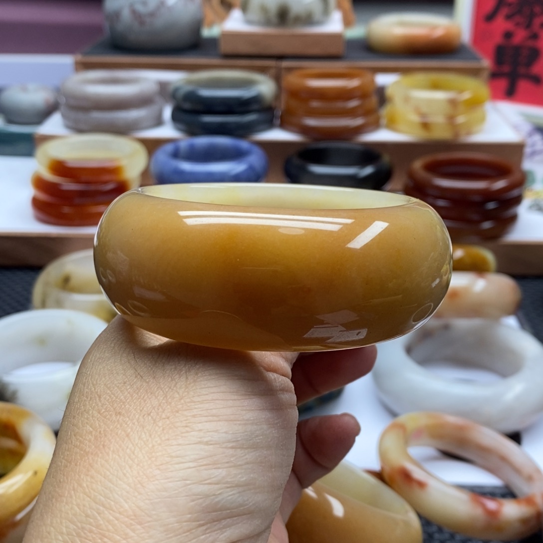 石英质玉手镯未镶嵌燏*