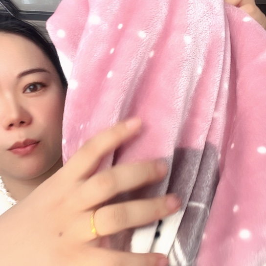 聚酯纤维奶牛毯子200+230包边