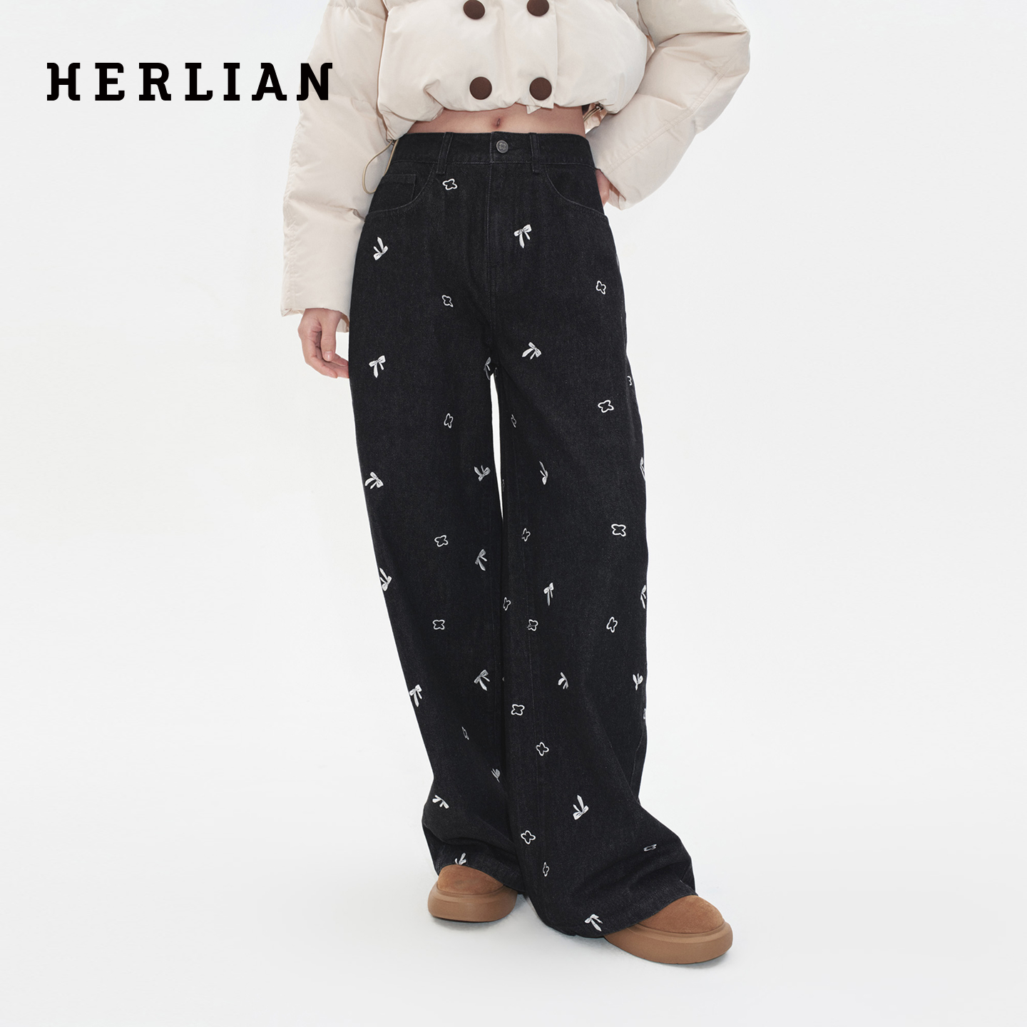 HERLIAN 2025秋冬新品刺绣直筒牛仔裤