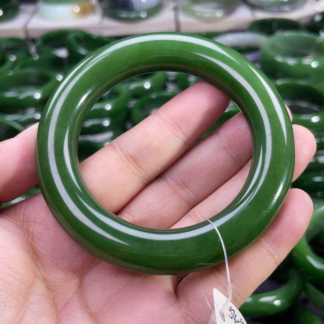 和田玉（碧玉）手镯未镶嵌香****m