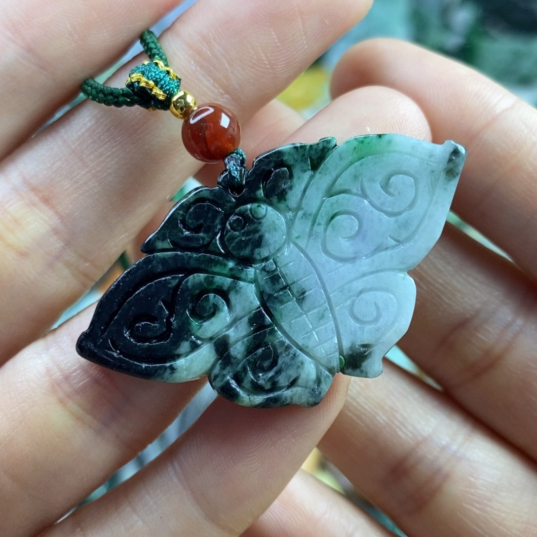 翡翠颈饰未镶嵌吊坠