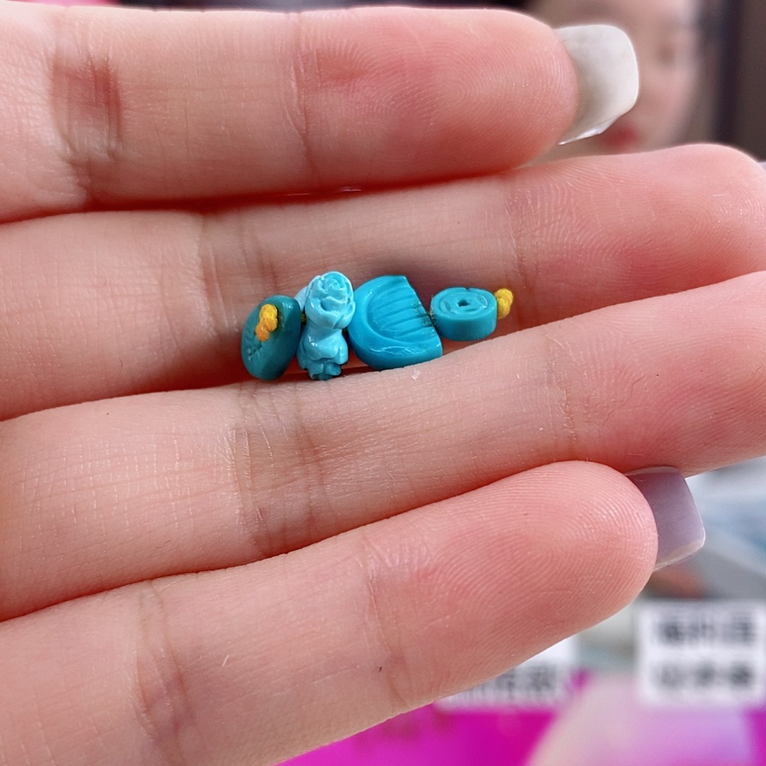 绿松石未镶嵌珠宝奇石