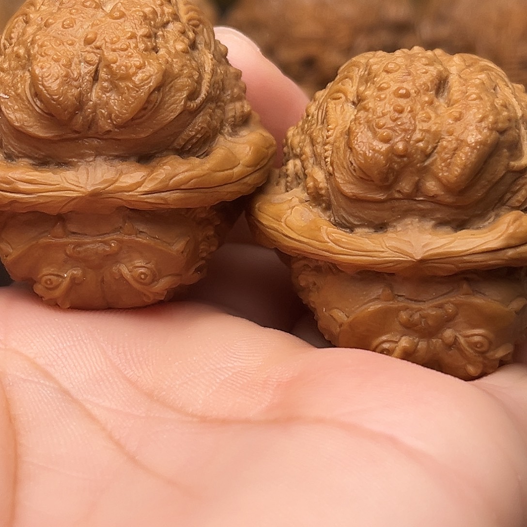 N***s核桃手串/手链金蟾