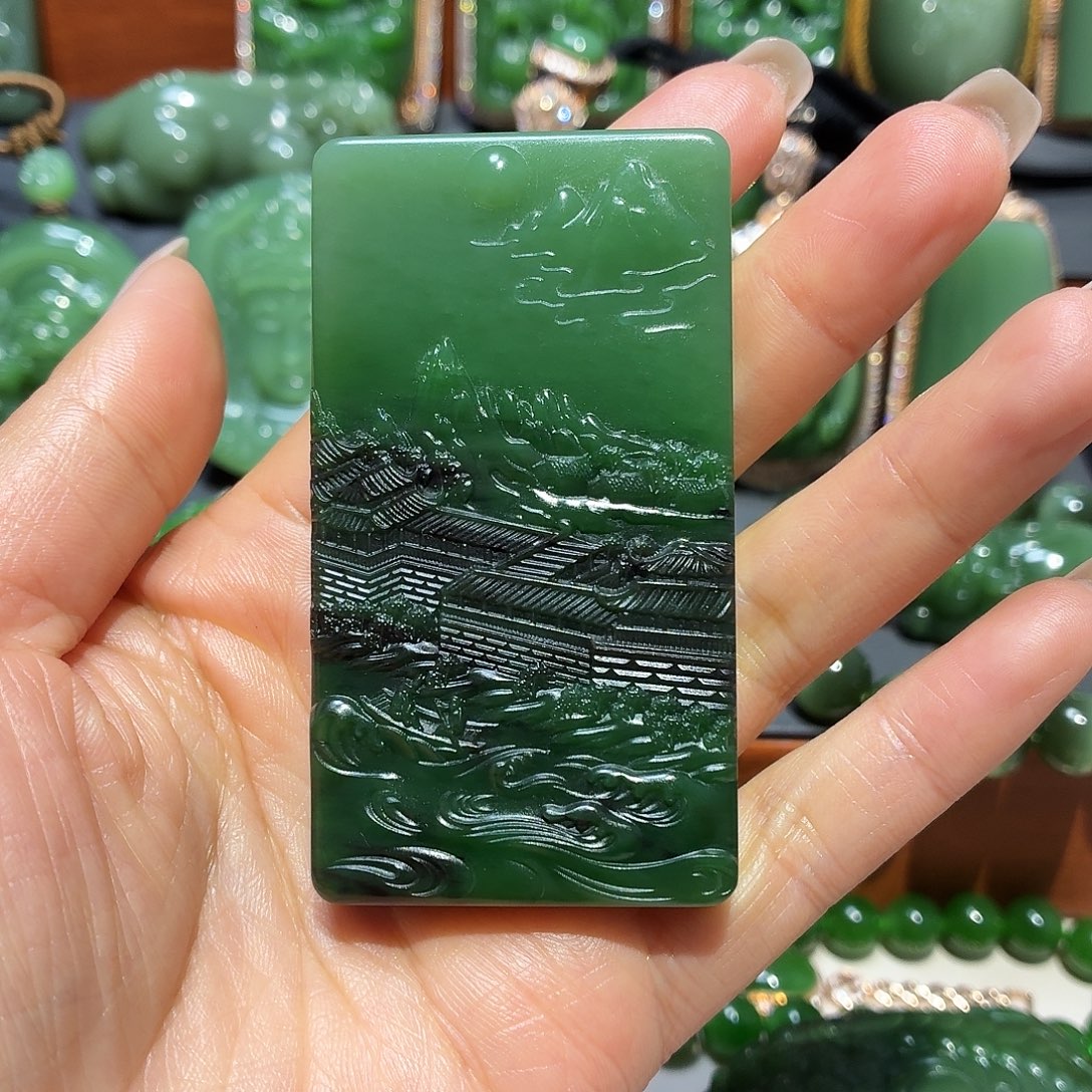 隆***锵和田玉（碧玉）未镶嵌颈饰