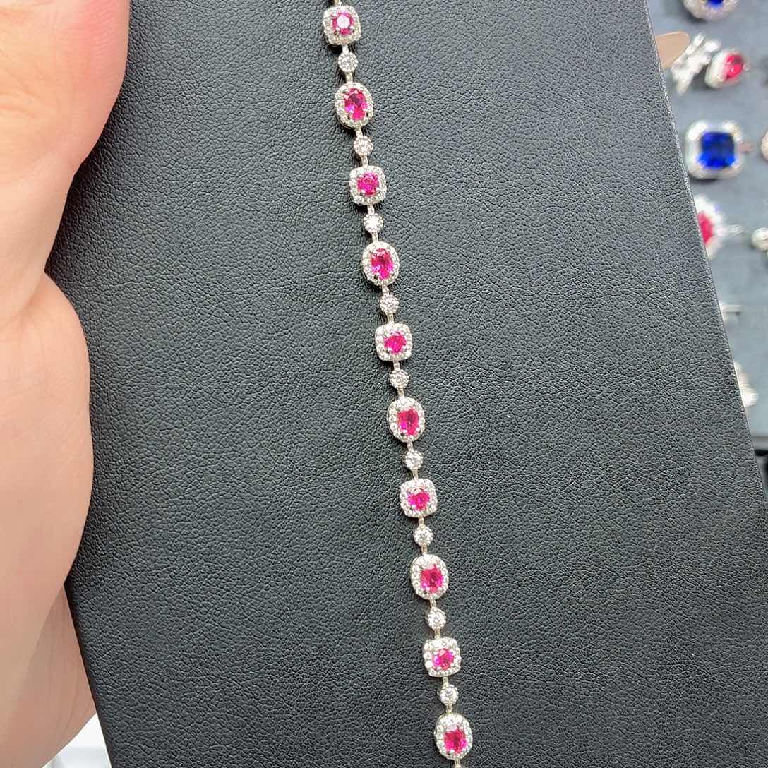 925银培育卢比莱色宝石